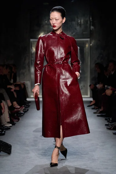 Look 24